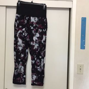 Lulu loose studio/dance cropped pant